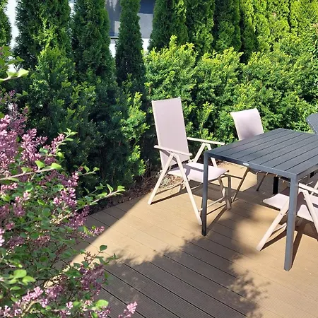 Sea Garden & Grill & Bikes Apartman