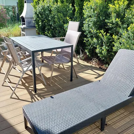 Sea Garden & Grill & Bikes Apartman *